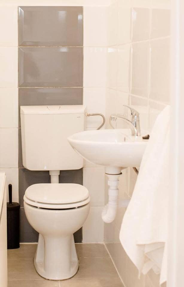 Apartment 5 Bedrooms With Ac In Center *